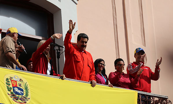 Maduro'dan Venezuelalılara seferberlik çağrısı