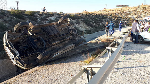 Mağarayı ziyarete giderken kaza: 10 yaralı