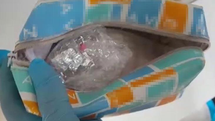 Makyaj çantasına gizlemişler! 4 gözaltı