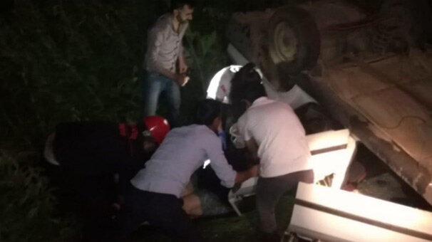 Malatya'da otomobil şarampole yuvarlandı! Ölü ve yaralılar var...