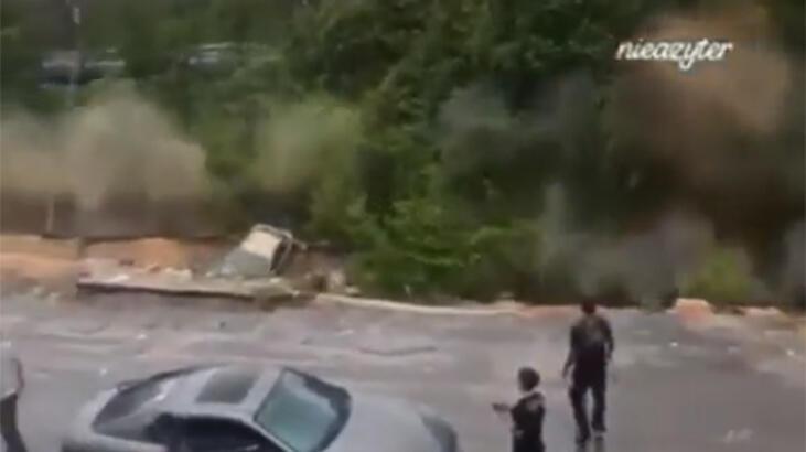 Malezya’da yol çöktü