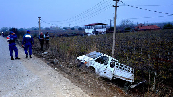 Manisa'da trafik kazası: 1 ölü, 1 yaralı