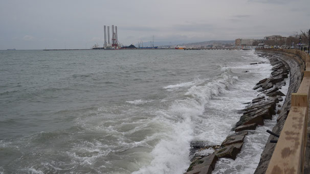 Marmara’da deniz ulaşımına fırtına engeli