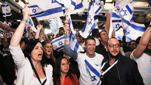 Mavi-Beyaz, Netanyahu'ya koalisyon kapısını kapattı