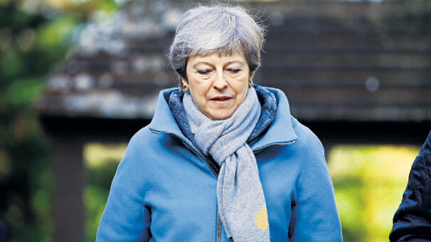 May’in koltuğu tehlikede