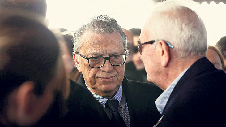 Mesut Yılmaz beyin ameliyatı oldu