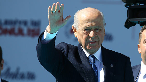 MHP Lideri Devlet Bahçeli mesajlarını Twitter'dan verdi