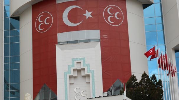MHP'nin Aydın Büyükşehir Belediye Başkan adayı çekildi