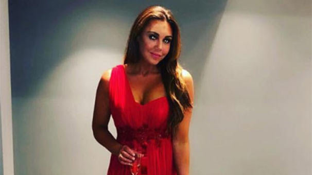 Michelle Heaton'ın fermuarı patladı