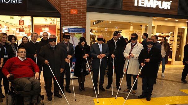 Milliyet gazetesi yazarları Beyaz Baston etkinliğinde