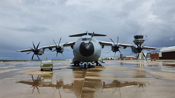 MSB duyurdu: Corona virüs için yardım uçağı İtalya'ya indi