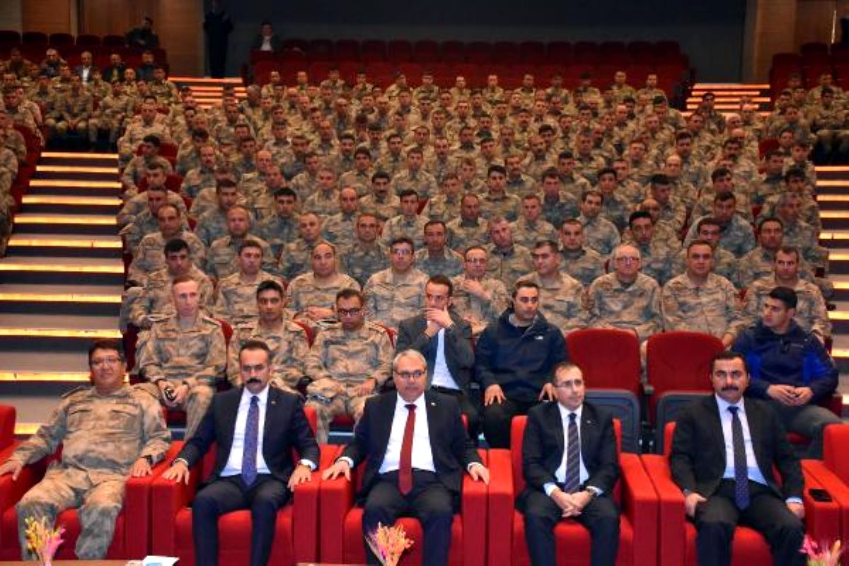 Muş'ta güvenlik korucularına eğitim semineri