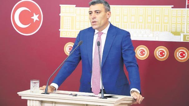 Ne yapıyorsan yap istifa etmiyorum