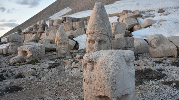 Nemrut Dağı bayram tatilinde konuklarını bekliyor