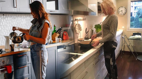 Nurgül Yeşilçay'dan Ajda Pekkan pozu
