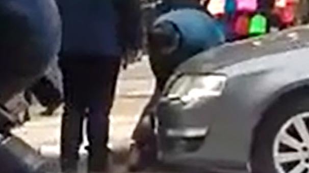 O ilimizde kan donduran olay! Yere yatırıp boğazına bıçak dayadı ve...