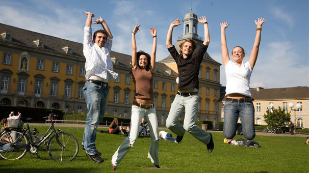 Öğrenciler rotasını Polonya'ya çevirdi