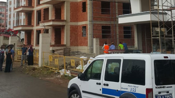Öğretmen, 5'inci kattan atlayıp intihar etti
