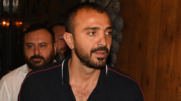 Okan Kurt efkar dağıttı