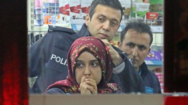 Olayın şokunu atlatamadı! O anlar böyle kaydedildi