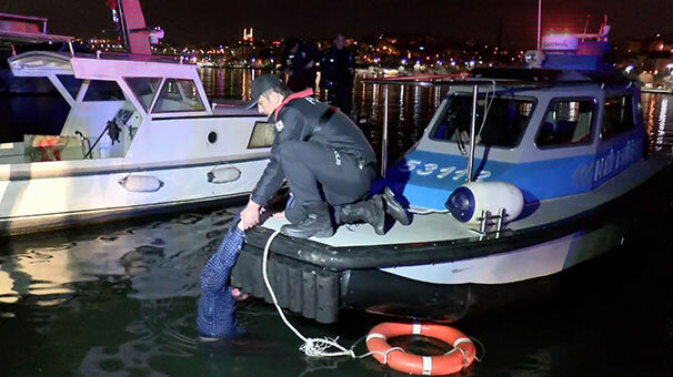 Önce polisi aradı, sonra denize atladı