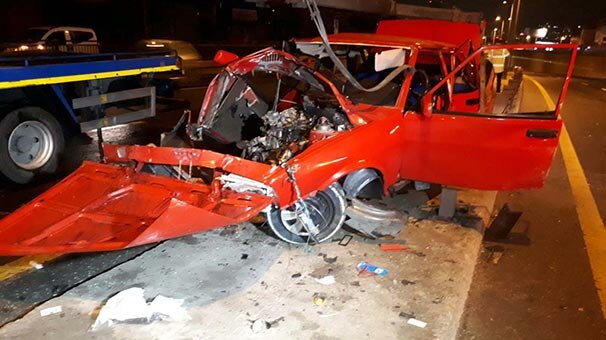 Otomobil hurdaya döndü! Bir yaşındaki bebek...