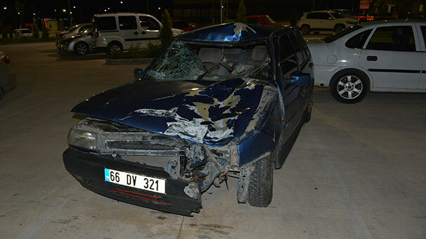 Otomobil, motosiklete çarptı: 1 ölü, 3 yaralı