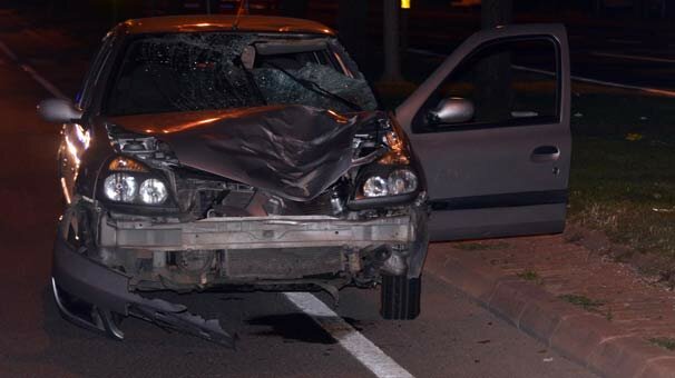 Otomobilin çarptığı yaya öldü, araç hurdaya döndü