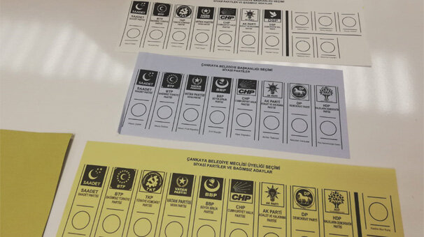 Oy pusulalarını PTT taşıyacak