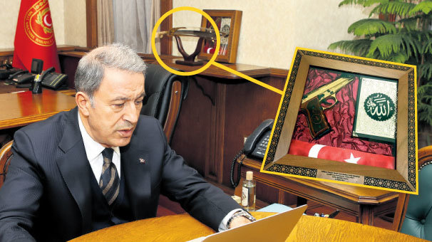 Oylama karesinde Bahçeli’nin hediyeleri