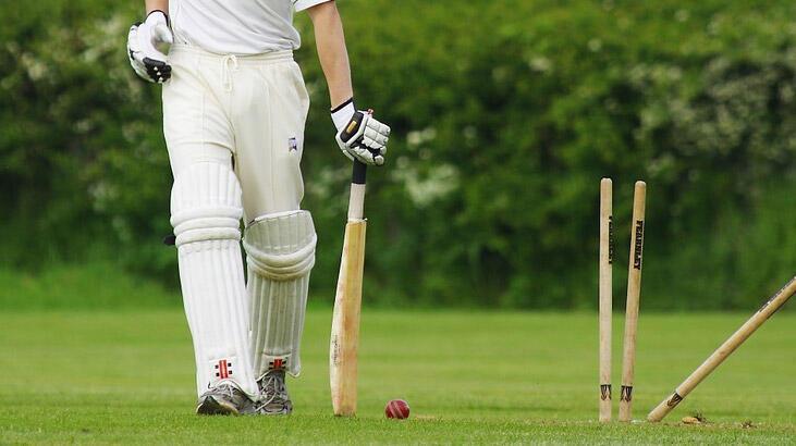 Pakistan Hindistan'ı yendi, öğrenciler gözaltına alındı