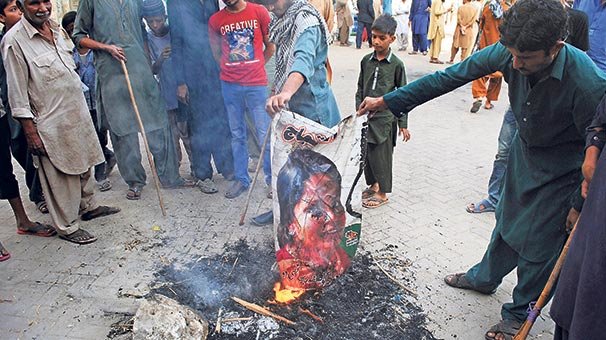 Pakistan’da gösteriler sona erdi