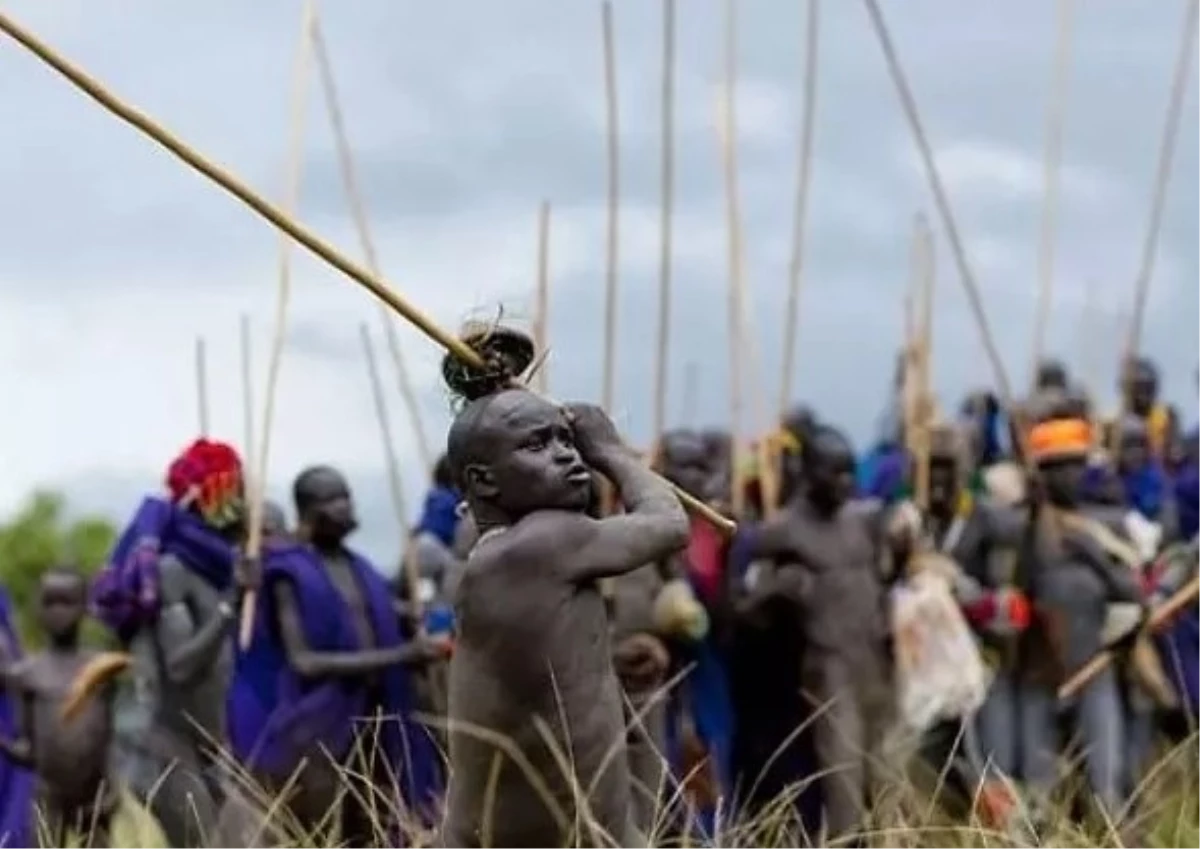 Papua Yeni Gine'de kabile çatışmasında 53 kişi hayatını kaybetti