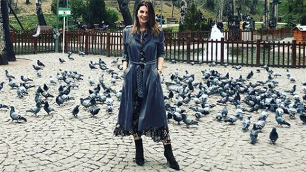 Pelin Karahan'dan 30 yıl sonra aynı poz