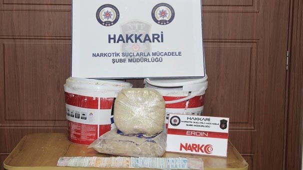 Peynir kovalarına saklamışlar! Hepsi ele geçirildi