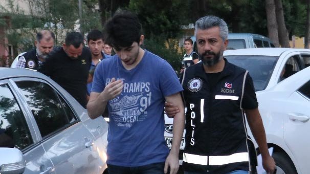 Polis ve askeri okullardan atılan FETÖ'cülere operasyon