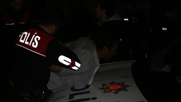 Polisin 'dur' ikazlarına uymadılar! Bakın araçtan ne çıktı?