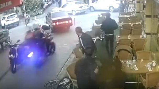 Polisten kaçmak isterken ortalığı birbirine kattı!