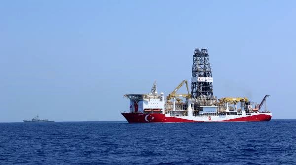 Rum yönetiminden türkiye'ye 'gemilerini çek, çalışmaları durdur' çağrısı