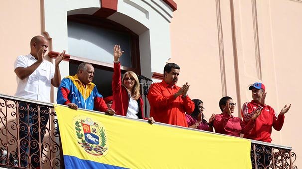 Rusya'dan Maduro'ya destek geldi