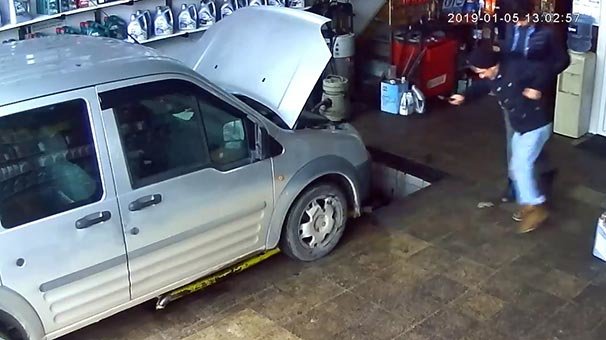 Sağa sola kaçmaya başladılar! Yürekler ağızlara geldi...