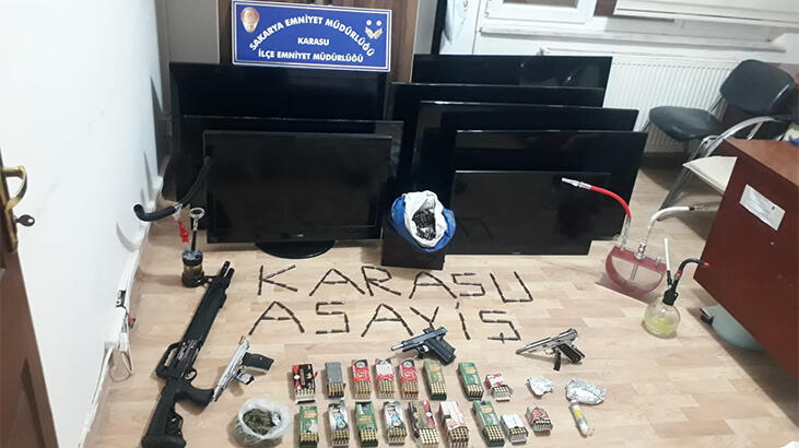 Sakarya'da uyuşturucu ticareti yaptıkları iddiasıyla 5 kişi tutuklandı