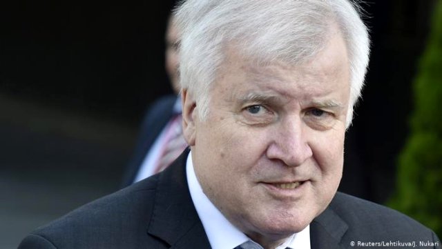 Seehofer Türkiye ve Yunanistan'a gidiyor