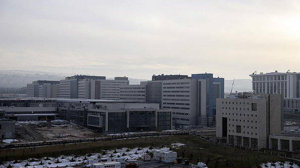 Şehir hastanelerinde akademisyenlerle 