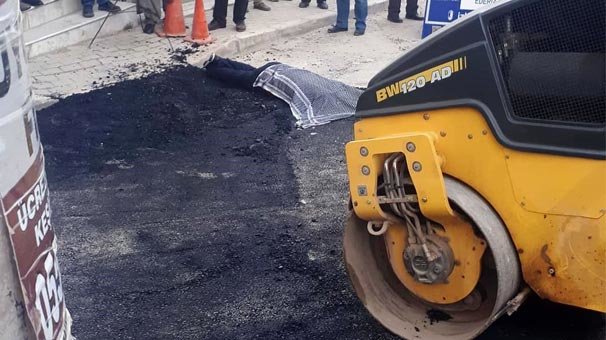 Silindirin altında kalarak feci şekilde öldü
