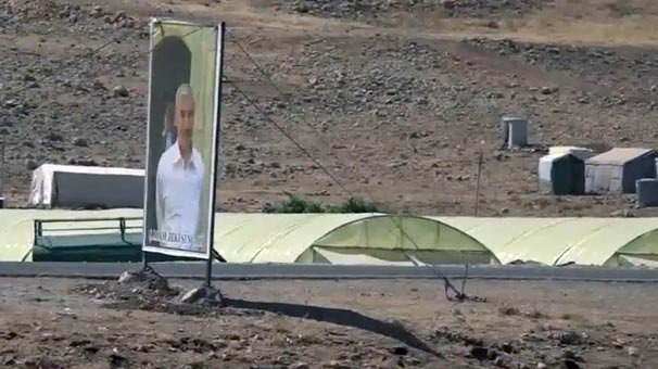 Sincar'dan son görüntüler! Teröristler fotoğrafını asmış