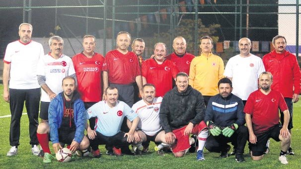 Siyasete maç molası