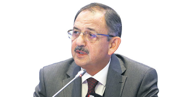 ‘Siyasette aktör olmam hizmetlerimle konuşurum’