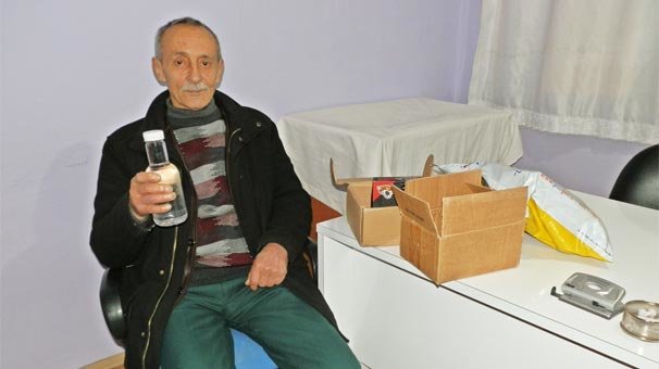 Şoke oldu! Telefon kazandığını sandı, paketin içinden...