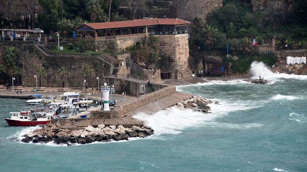 Son dakika... Antalya'da hortum alarmı! Eğitime 1 gün ara verildi